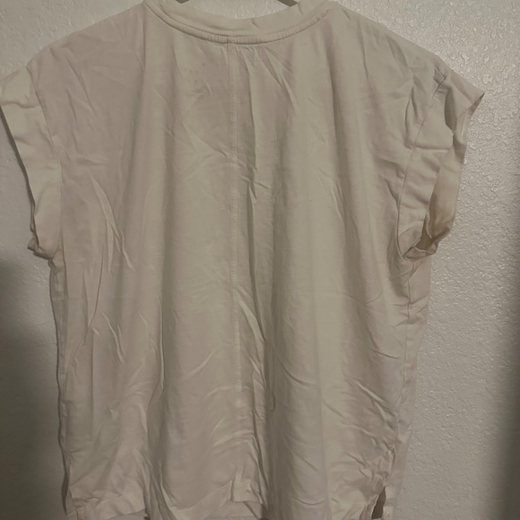 A New Day Women's Extended Short Sleeve T-Shirt Size Medium - Picture 3 of 4